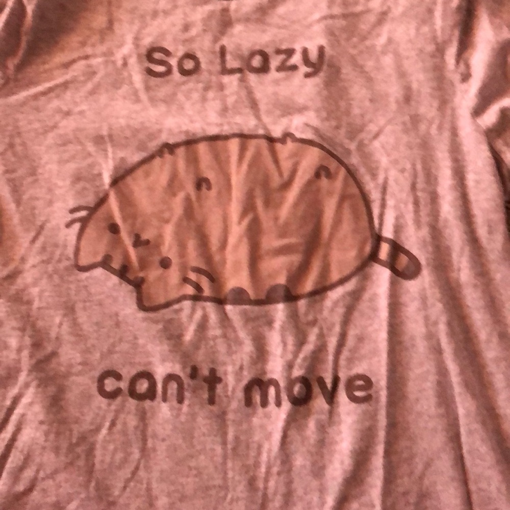 Pusheen tee
